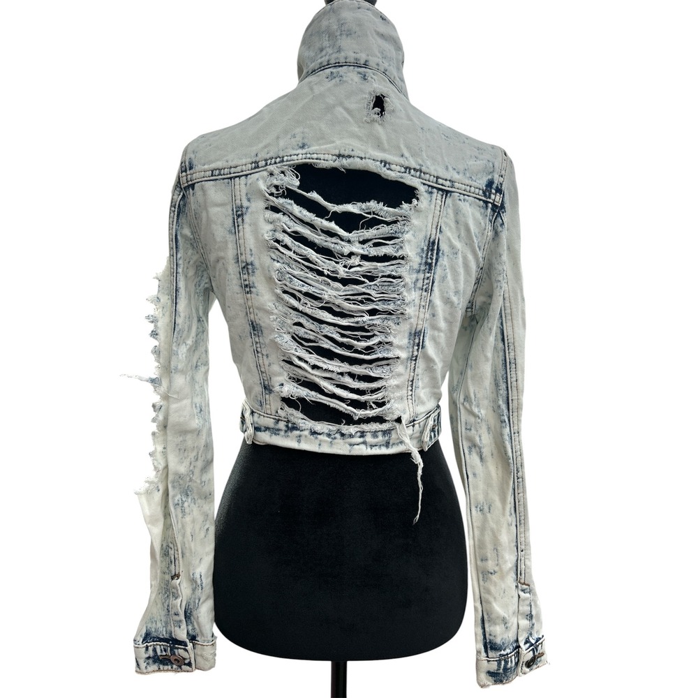 Chiqle Denim Architect Distressed Acid Wash Cropped Jean Jacket CY6498LA Small - Picture 2 of 10